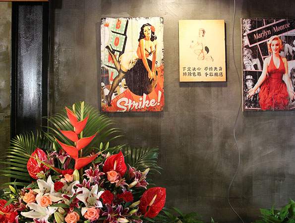 工业风餐饮装修实景图-御龙四季椰子鸡