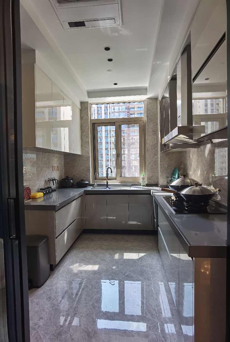280M²美式新古典风,精致优雅美式之家(图9) 4a8a0c675945d470a93f2a2b7869f612.jpg
