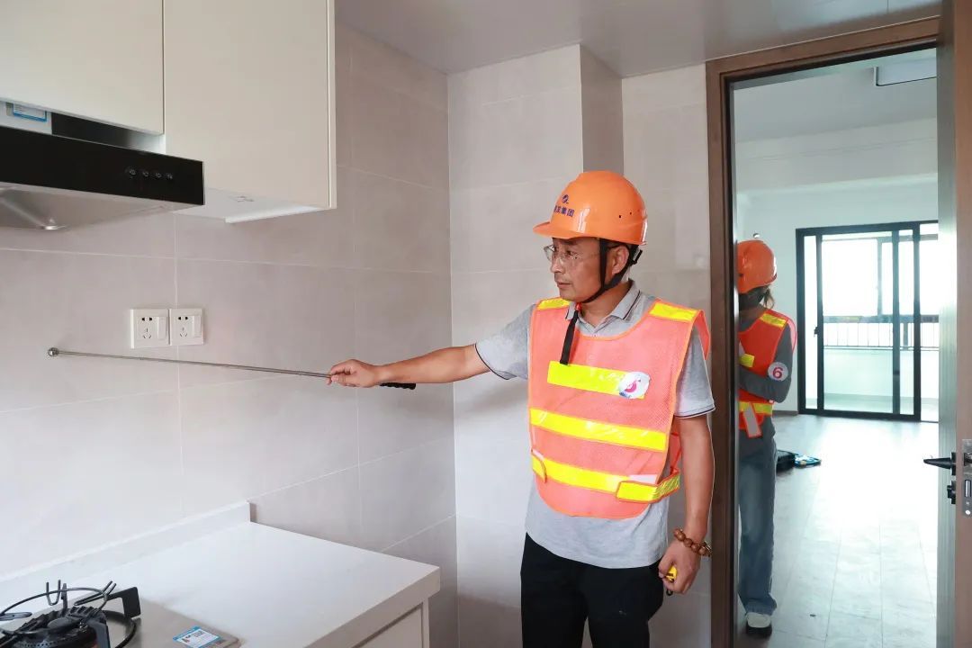 奉发集团职工技术技能大赛之装修质量检查验收比武活动